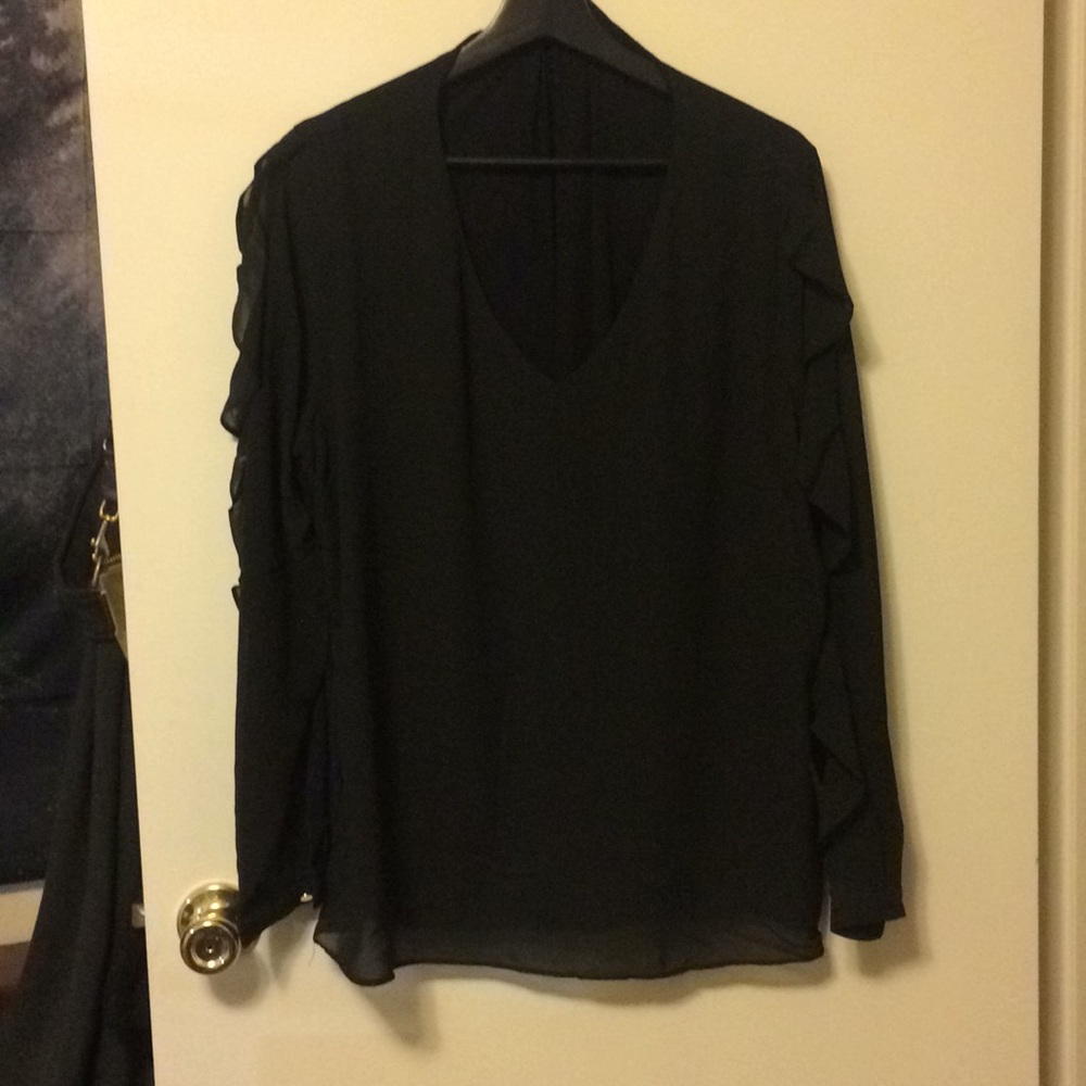 Ruffled long sleeve top